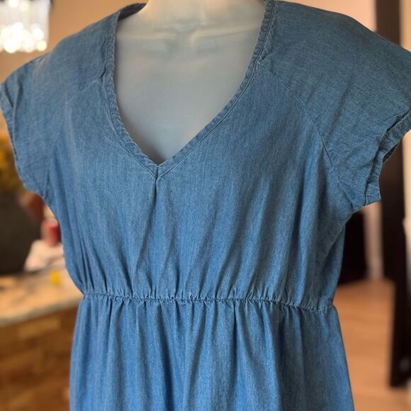 Derek Heart Chambray V-NeckTiered Dress. Size Large - Picture 3 of 9